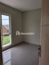 RUMAH SIAP HUNI 2 LANTAI LOKASI STRATEGIS DEKAT BANDARA&EXIT TOL MALANGG