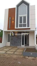 RUMAH SIAP HUNI 2 LANTAI LOKASI STRATEGIS DEKAT BANDARA&EXIT TOL MALANGG