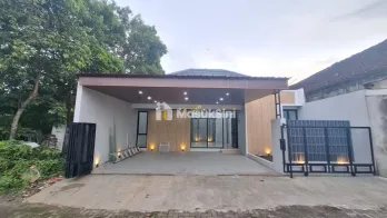 RUMAH SIAP HUNI DESIGN MODERN DEKAT MAGUWOHARJO, SLEMAN