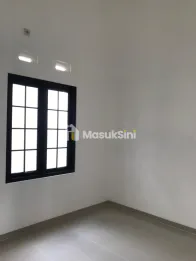 RUMAH SIAP HUNI MINIMALIS LOKASI PAKIS DEKAT KAMPUS BINUS ARAYA