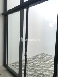RUMAH SIAP HUNI MINIMALIS LOKASI PAKIS DEKAT KAMPUS BINUS ARAYA