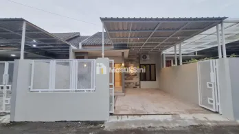 RUMAH SIAP HUNI TANAH LUAS DEKAT KAMPUS UPN, MAGUWOHARJO