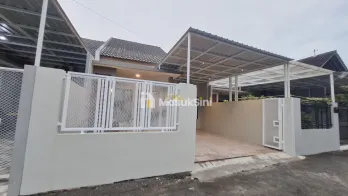 RUMAH SIAP HUNI TANAH LUAS DEKAT KAMPUS UPN, MAGUWOHARJO
