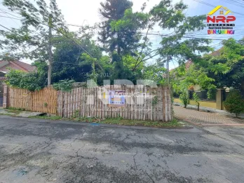 🏡 Rumah Strategis Tengah Kota Banyuwangi – Cocok untuk Kos / Homestay / Hu