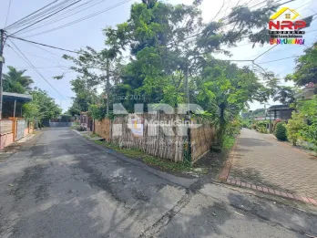 🏡 Rumah Strategis Tengah Kota Banyuwangi – Cocok untuk Kos / Homestay / Hu