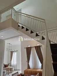 RUMAH VILLA KARANGPLOSO BATU MALANG