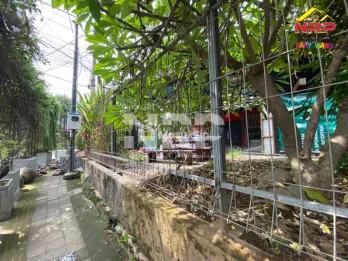 Dijual Ruang Usaha Strategis di Lateng Banyuwangi – Luas 195 m² SHM