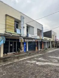 Dijual Ruko 2 Lantai Pinggir Jalan Raya Garut &ndash; SHM, Strategis, Cocok Usaha
