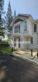 Dijual Rumah Hook Cantik View Danau dan Taman Termurah Lavon Swan City Ciku