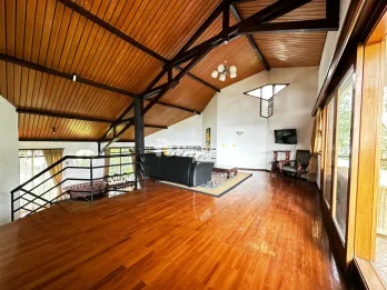 DIJUAL VILLA LOKASI KLUB BUNGA KOTA BATU