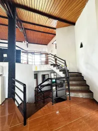 DIJUAL VILLA LOKASI KLUB BUNGA KOTA BATU