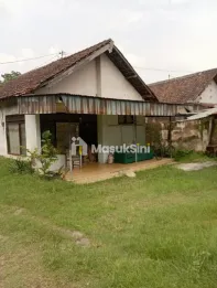 DISEWAKAN RUMAH STRATEGIS, LT 231 M² DI PARE