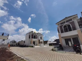HUNIAN 2 LANTAI MODERN MINIMALIS 5 MENIT KE JATIM PARK 2