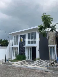 HUNIAN VILLA MEWAH 1 LANTAI DEKAT 7 MENIT KE UM