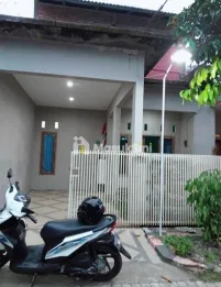 Rumah 2 lantai di Dharma Alam utara Roxy mall Jember