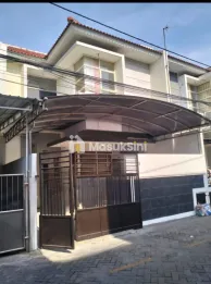 Rumah 2 Lantai Lokasi Bagus Lebak Indah Surabaya