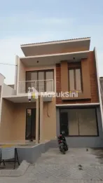 RUMAH 2 LANTAI PARE KEDIRI