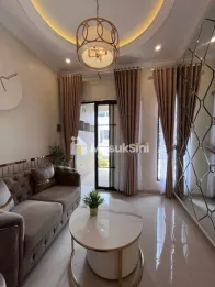 RUMAH DENGAN DESAIN MODERN 1 LANTAI LOKASI STRATEGIS