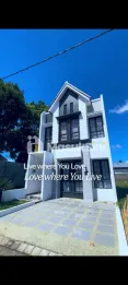 RUMAH DENGAN DESAIN MODERN KLASIK