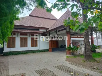 RUMAH DIJUAL JALUR PANTURA SITUBONDO COCOK UNTUK USAHA RUMAH MAKAN ATAU PEN