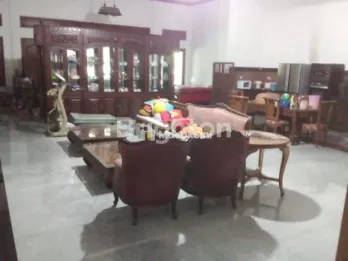 RUMAH DIJUAL JALUR PANTURA SITUBONDO COCOK UNTUK USAHA RUMAH MAKAN ATAU PEN