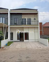RUMAH HUNIAN MINIMALIS MODERN 2 LANTAI UNIT TERBATAS