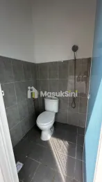 RUMAH HUNIAN MINIMALIS MURAH 4 MENIT KE PASAR KEPANJEN