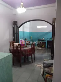 Rumah Klasik Pinggir Jalan Sukorambi dekat Wisata Botani Jember