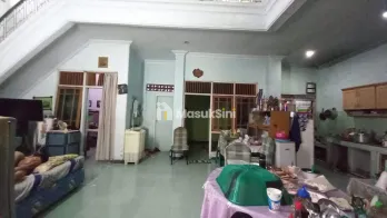 Rumah Kost 2 lantai 9KT di Jl Kaliurang dekat POLTEK Jember