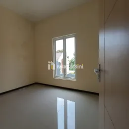 RUMAH MODERN 2 LANTAI LOKASI STRATEGIS