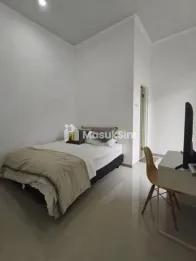 RUMAH MODERN DI PARK VIEW RESIDENCE KEDIRI, SHM, 3 KT