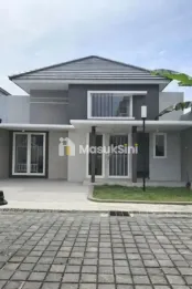 RUMAH MODERN DI PARK VIEW RESIDENCE KEDIRI, SHM, 3 KT