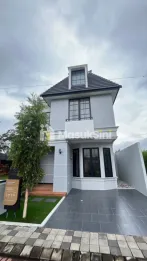 RUMAH MODERN LOKASI ARJOWINANGUN
