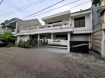 Rumah Nyaman 2 Lantai di Taman Pondok Indah Wiyung