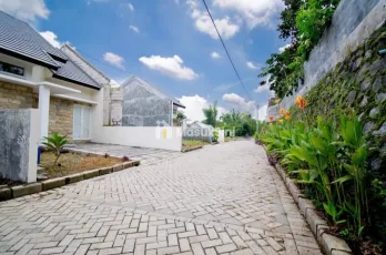 RUMAH SIAP HUNI MODERN LOKASI BANDULAN SUKUN