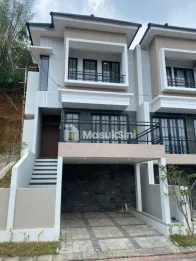 RUMAH VILLA MINIMALIS MODERN 2 LANTAI 10 MENIT KE WISATA BNS