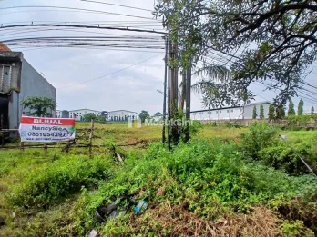 Tanah Komersial Industri Jalan Propinsi Strategis di Raya Deket, Lamongan