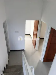 VILLA MODERN DI BATU DENGAN VOID TINGGI DAN LOKASI STRATEGIS