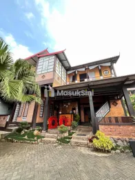 Cafe Aktif Full Furnish dekat Cimory Diaryland Farm Theme Park Prigen