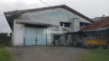 Dijual Gudang Komersial Harga Ekonomis - Kawasan Kyai Tambak Deres