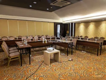 Dijual Hotel Aktif Lokasi Strategis Jl. Otto Iskandar Dinata, Kota Bandung