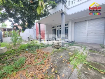 Dijual Rumah 2 Lantai di - Mendut Banyuwangi
