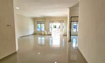 Disewa Rumah Bagus Luas Bebas Banjir Siap Huni Kawasan Aman Nyaman
