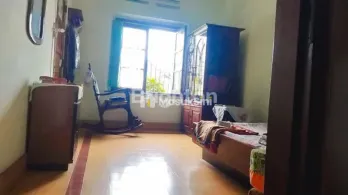 HUNIAN EKSKLUSIF BERGAYA KOLONIAL, KOKOH, TERAWAT, KELURAHAN KASIN, MALANG