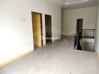Jual Rumah 2 Lantai Bangunan Baru Kondisi Siap Huni Harga Murah