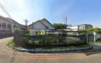 Jual Rumah Hitung Tanah Posisi Hook Strategis di Jl Hasanuddin Kota Malang