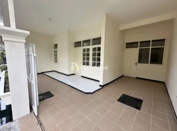Jual Rumah SHM Rungkut Mapan 1,5lantai dekat MERR