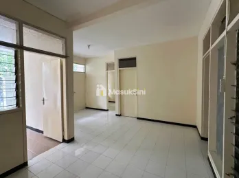 Jual Rumah SHM Rungkut Mapan 1,5lantai dekat MERR