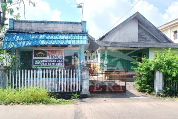 Jual Rumah Strategis Dekat Sekolah Pusat Bisnis Cocok Usaha