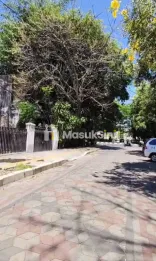 Jual Rumah Vintage Pusat Kota Dekat Panglima Sudirman, Tunjungan di Taman A